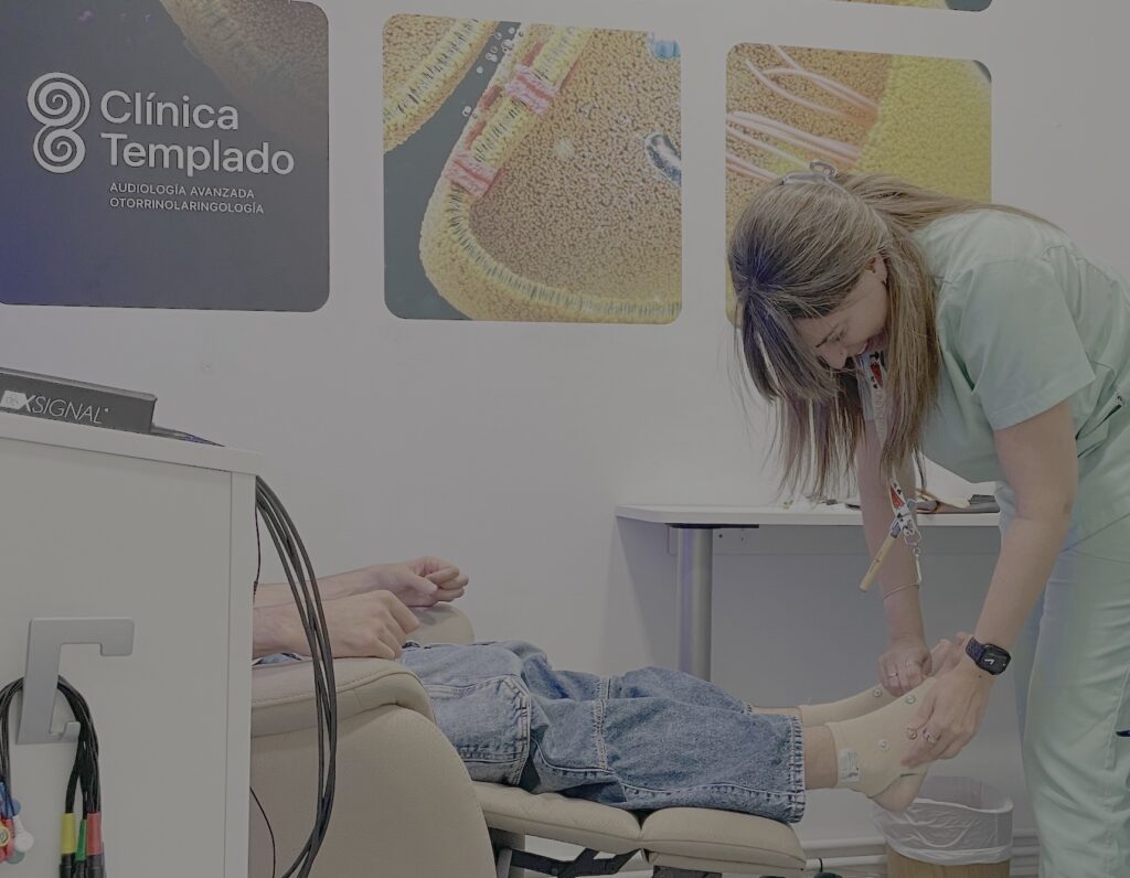 Preparación del paciente para tratamiento de neuromodulación no invasiva en Clínica Templado